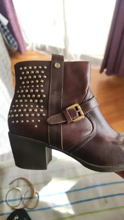 Botines de cuero marrón con tachas - miniatura 5
