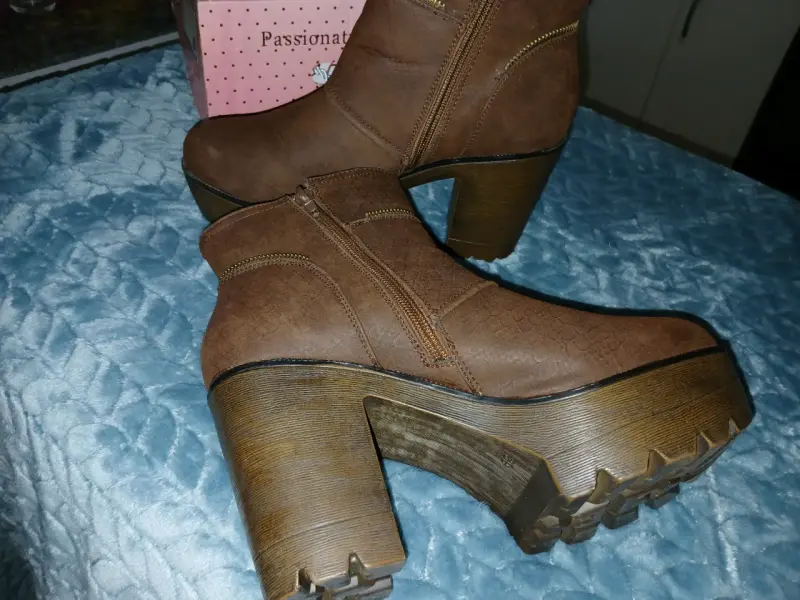 Botines de cuero marrón con cierre lateral - 3