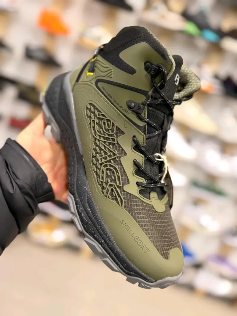 Zapatillas de trekking impermeables verde
