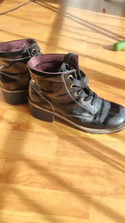 Botines de cuero negro de charol - miniatura 3