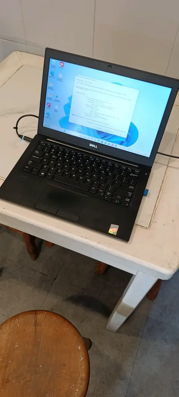 Laptop Dell en buen estado - 4