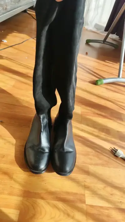 Botas largas de cuero negro para mujer - miniatura 1