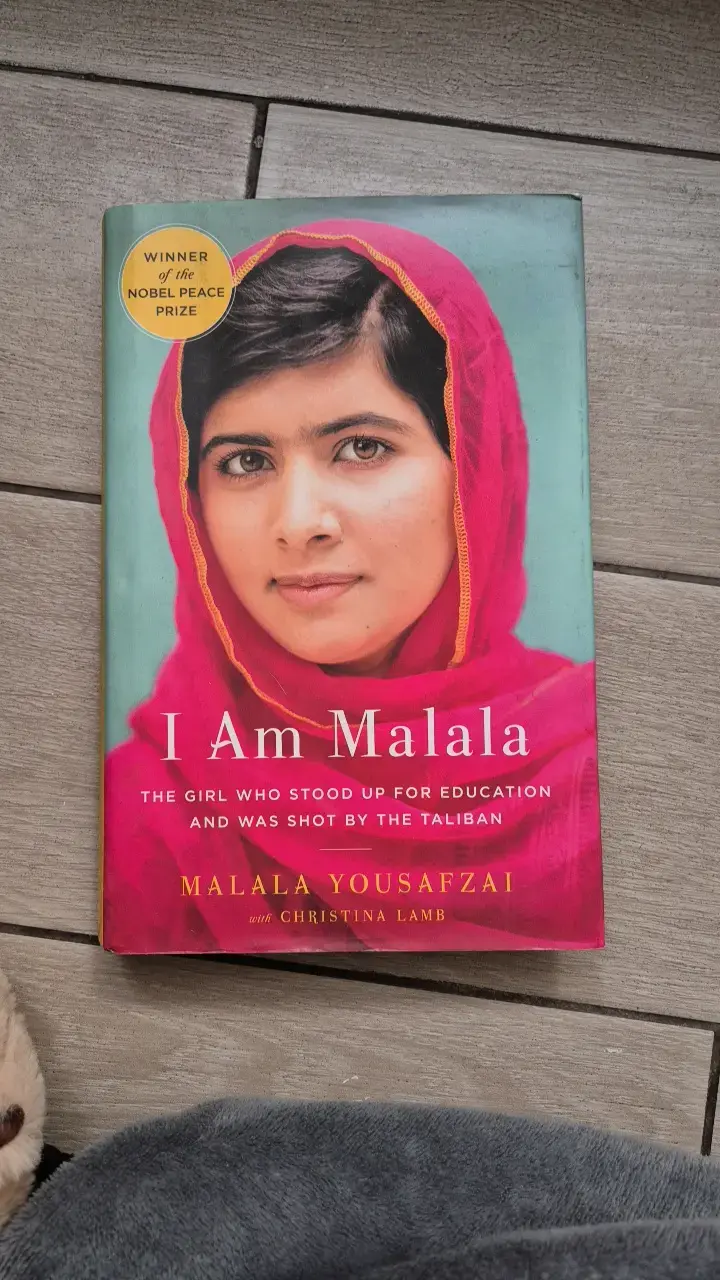 Libro 'I Am Malala' de Malala Yousafzai - 1