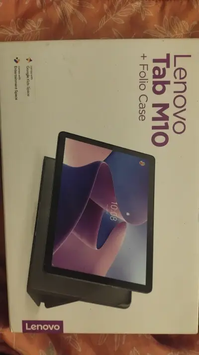 Tablet Lenovo Tab M10 con funda folio - miniatura 1