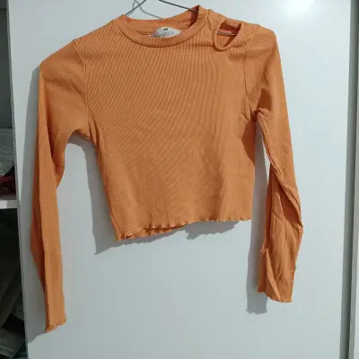 Polera H&M naranja talla 12/14 - miniatura 2