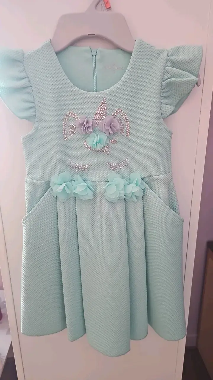 Vestido infantil verde agua con flores