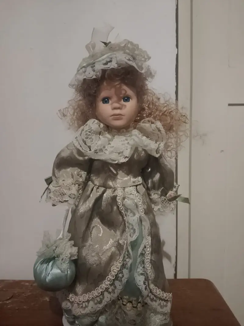 Muñeca de porcelana - 1