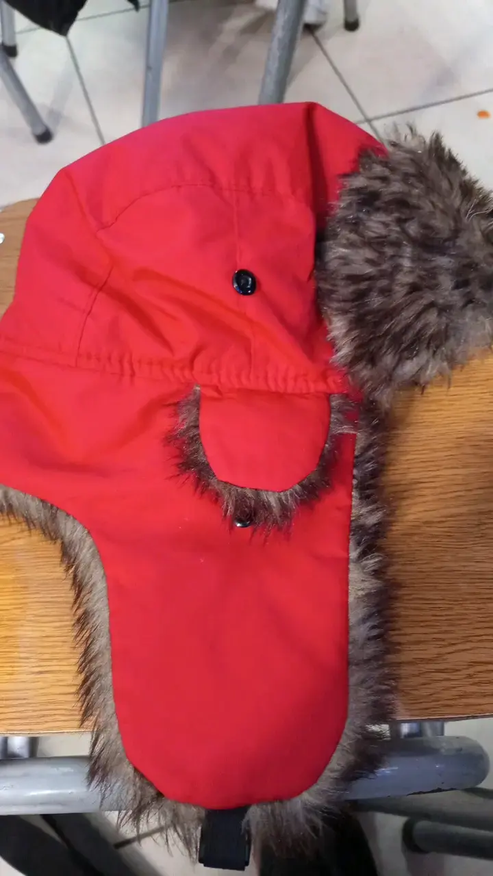 Gorro aviador rojo con forro de piel sintética - 2