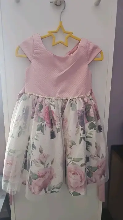 Vestido infantil rosa con estampado floral - miniatura 1