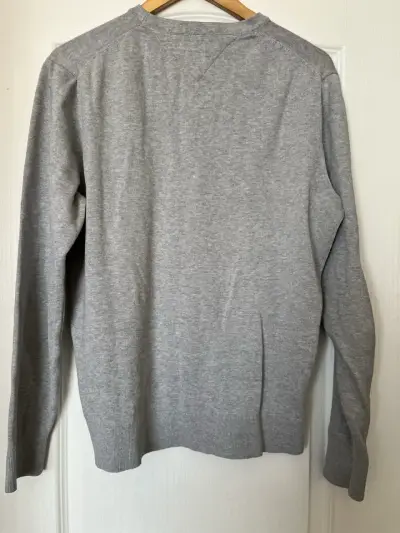 Suéter gris Tommy Hilfiger para hombre - miniatura 3