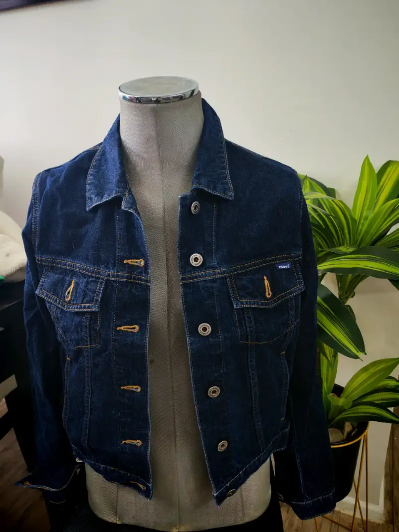 Chaqueta de mezclilla azul para mujer