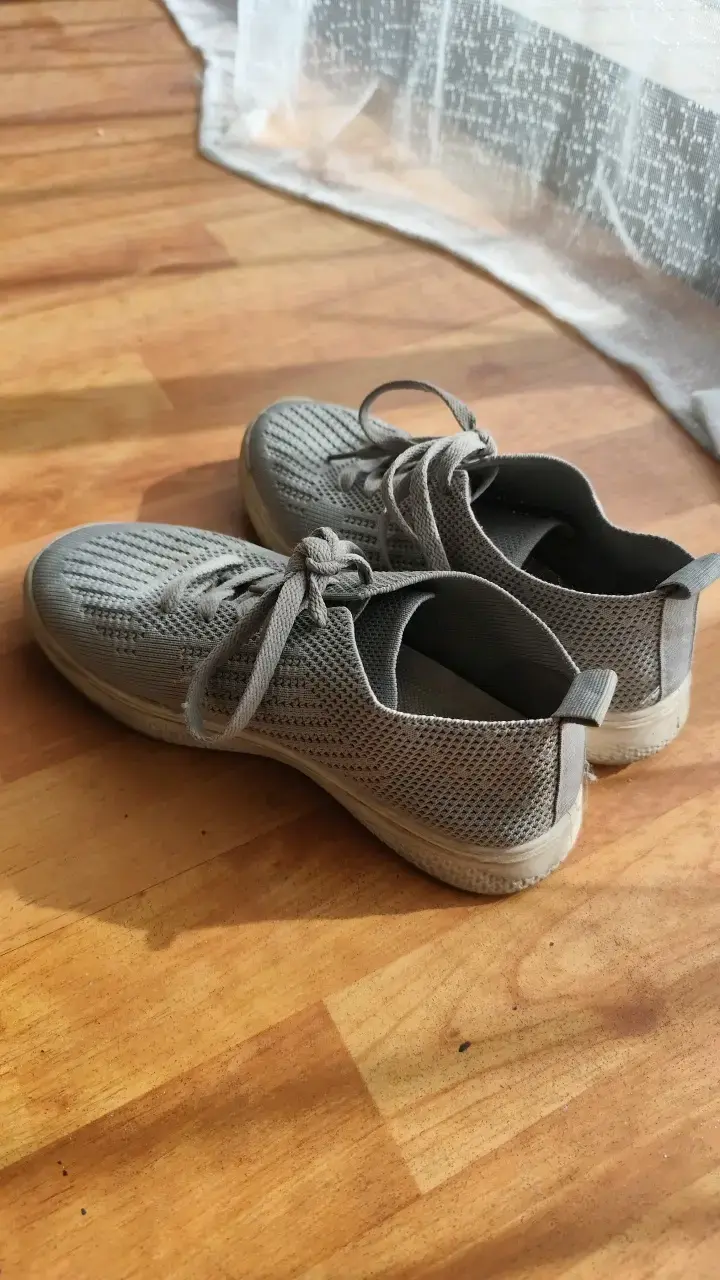 Zapatillas deportivas grises de tela - 2