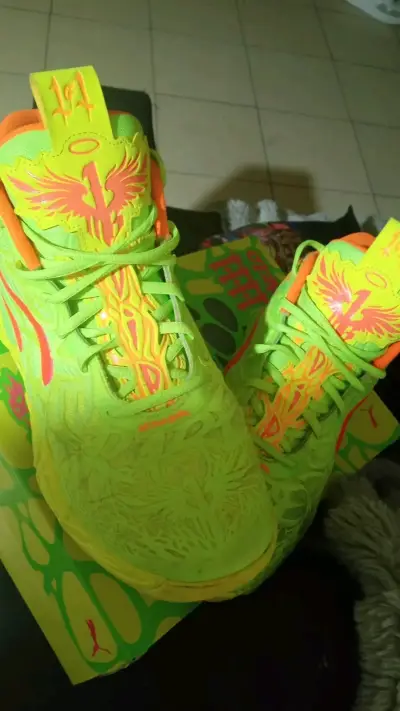 Zapatillas deportivas verdes neón Puma - miniatura 1