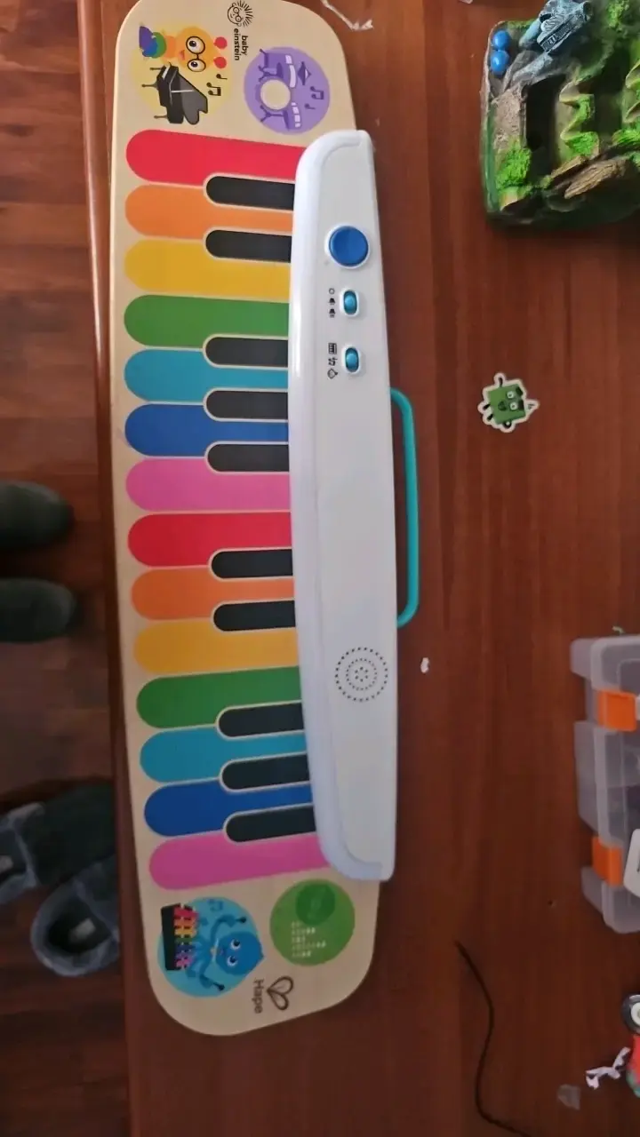 Piano musical infantil Hape colorido