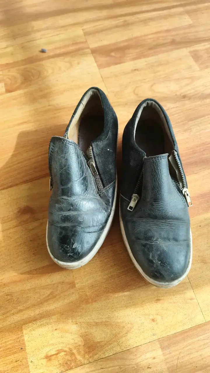 Zapatos de cuero negro con cierre - 1