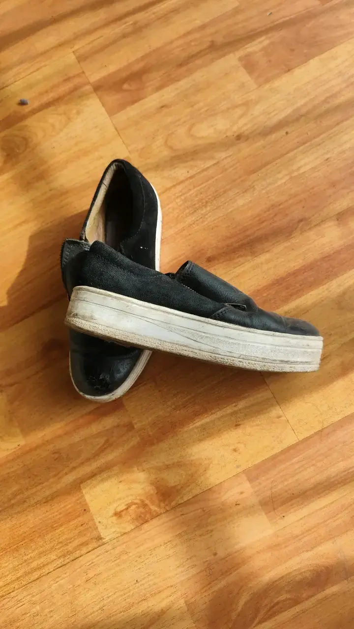 Zapatos de cuero negro con cierre - 2