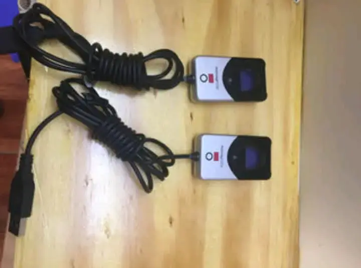 Lector de huella digital HID compacto - 3