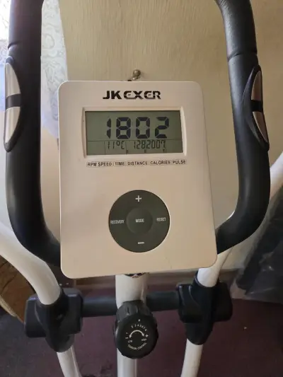 Bicicleta elíptica Horizon Fitness usada - miniatura 3