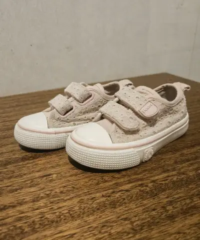 Zapatillas ficcus talla 22 - miniatura 2