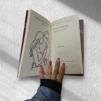 Libro 'Amor, ¿Cuál es nuestra Historia?' - miniatura 2