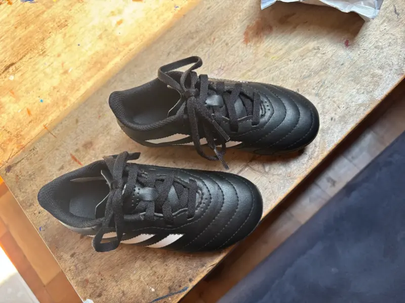 Zapatillas de fútbol Adidas negras con blanco - 3