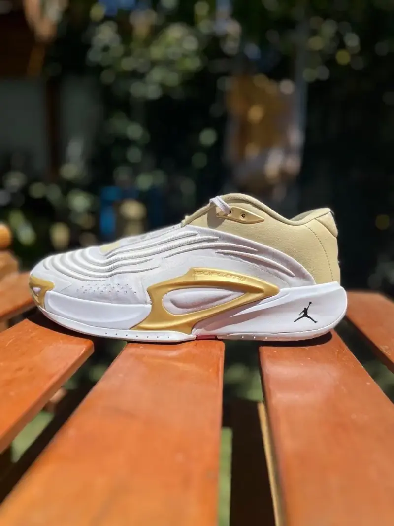 Jordan Luka 3 SE “El Matador” Talla 44 - 3