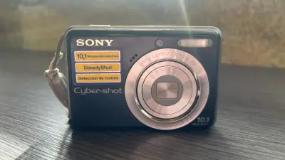 Cámara Sony Cyber-shot 10.1 MP con SteadyShot - miniatura 1