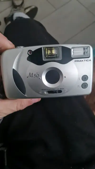 Cámaras compacta Praktica M50 vintage y GuestG4000 - miniatura 1