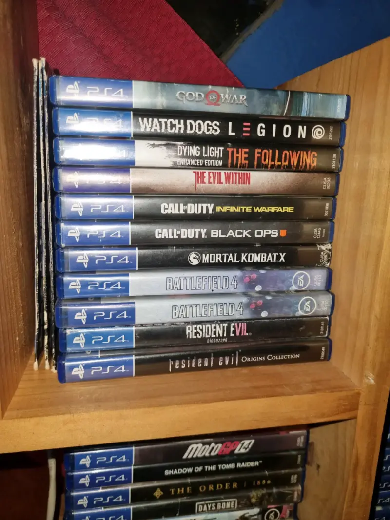 Se venden juegos PS4 variados precios - 6