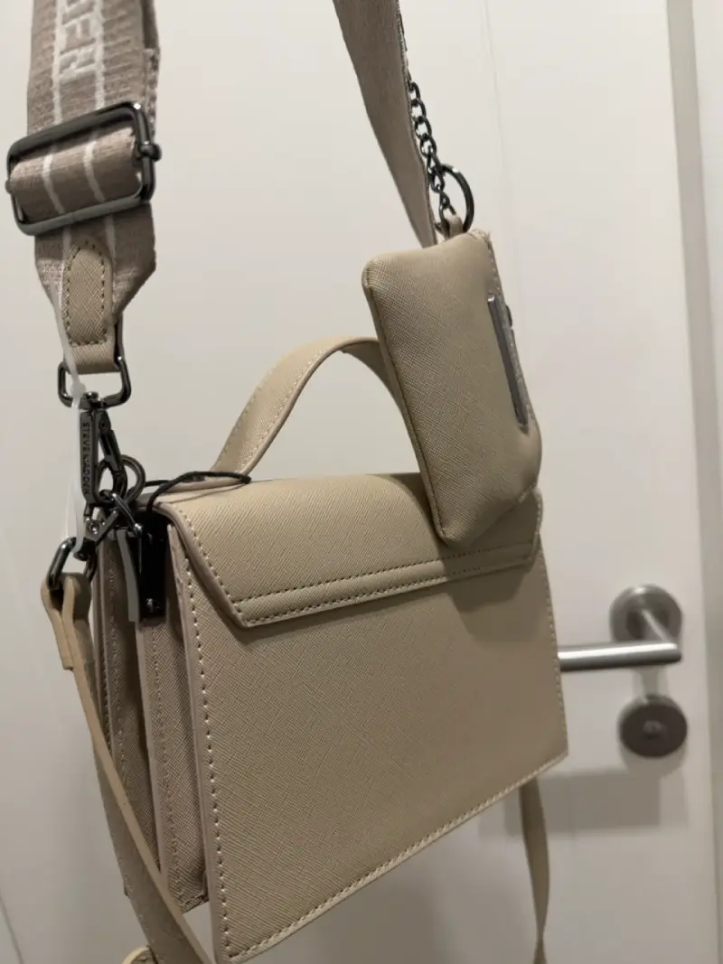 Cartera beige Steve Madden con correa ajustable - 3