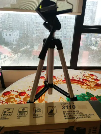 Trípode 3110 de aluminio con cabezal 3D - miniatura 3