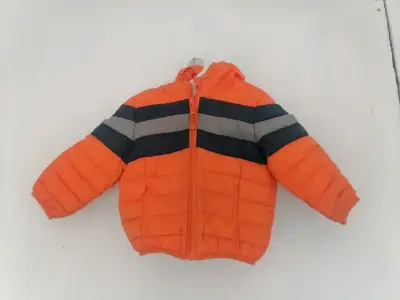 Chaqueta infantil acolchada naranja con capucha - miniatura 1