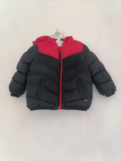 Chaqueta infantil acolchada naranja con capucha - miniatura 2