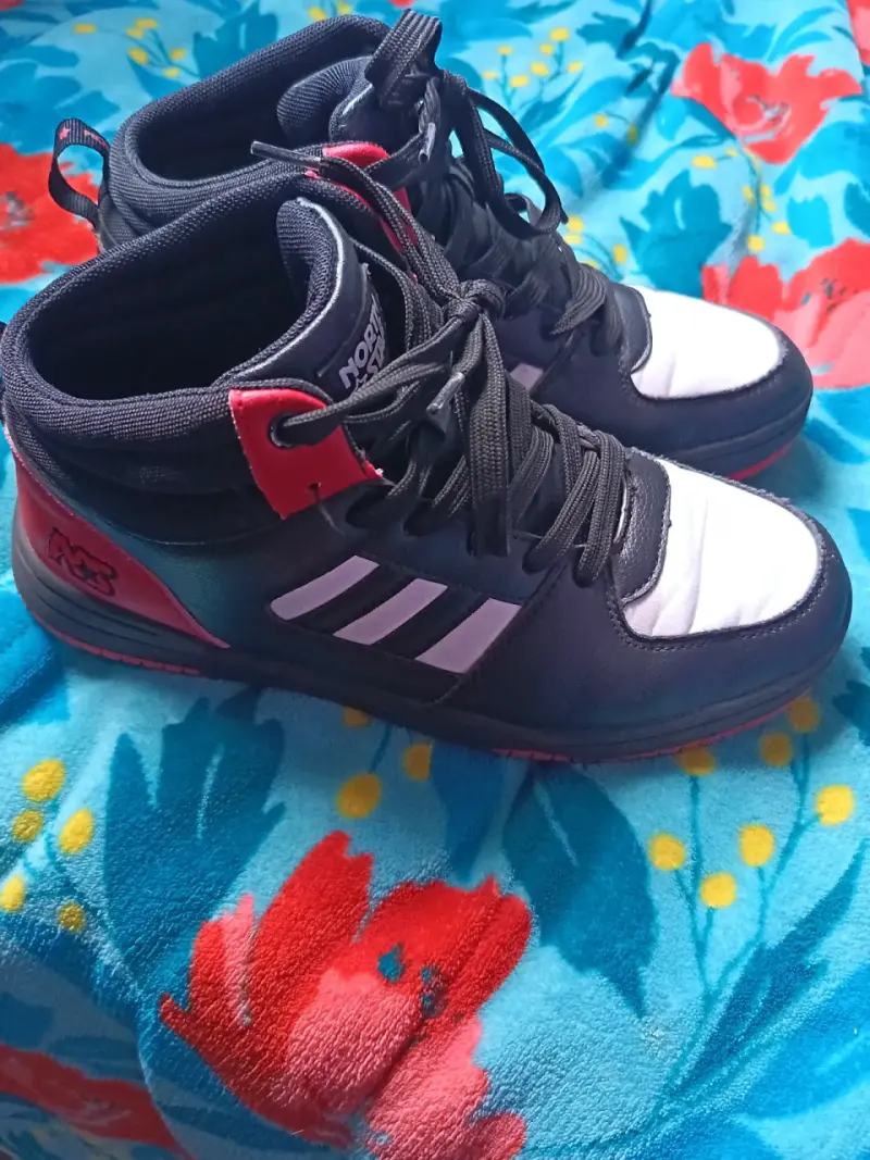 Zapatillas North Star negras y blancas - 3