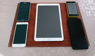 Lote de celulares y tablet Samsung. - miniatura 1