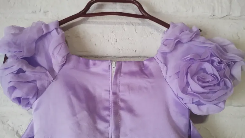 Vestido de niña lila con lentejuelas - 4