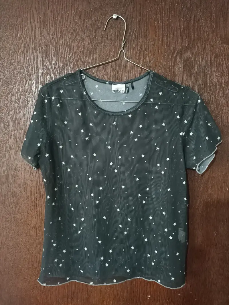 Polera transparente negra con estrellas Fiorucci - 1