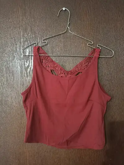 Top de encaje burdeos para mujer - miniatura 1
