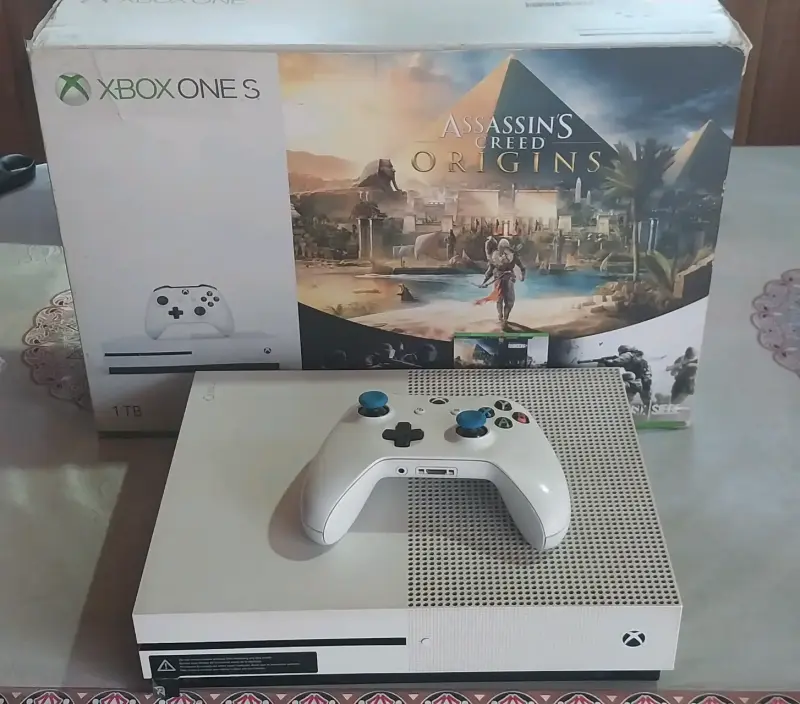 Xbox One S 1TB - 1