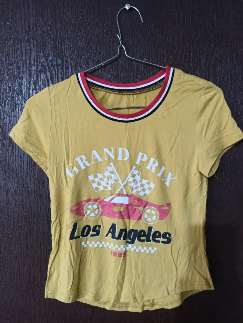 Polera amarilla mujer