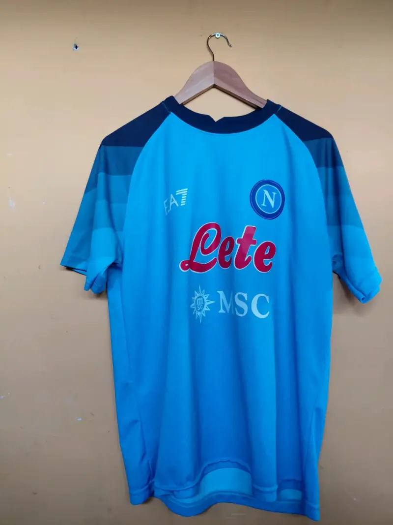Camiseta Napoli EA7 azul celeste