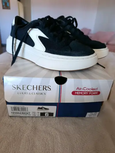 Zapatillas Skechers negras con Memory Foam - miniatura 3