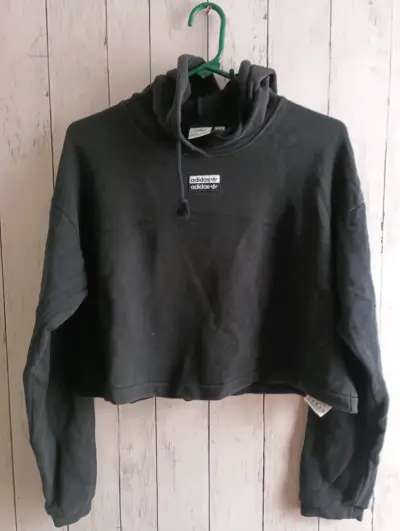 Polerón corto negro Adidas con capucha - miniatura 1