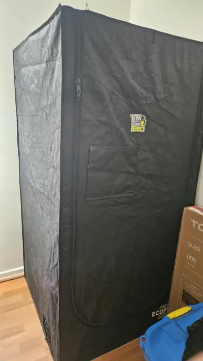 Carpa de cultivo Born to Grow negra - miniatura 1