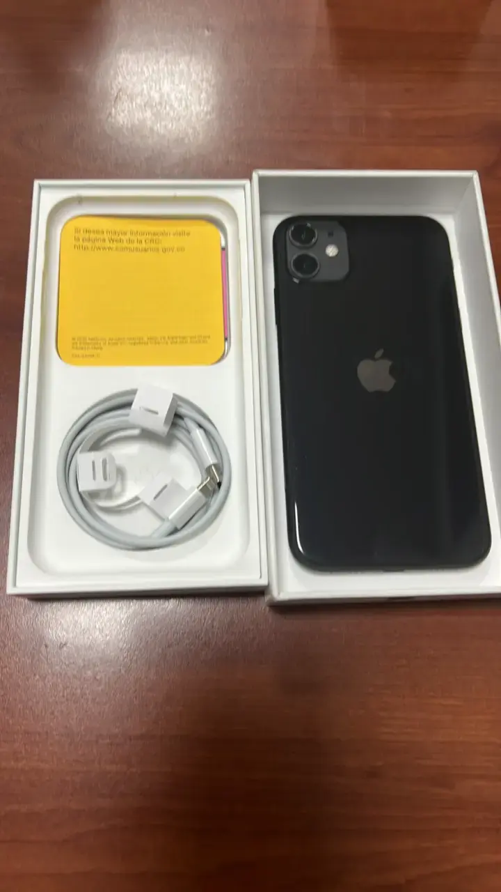 iPhone 11 en caja original negro - 4