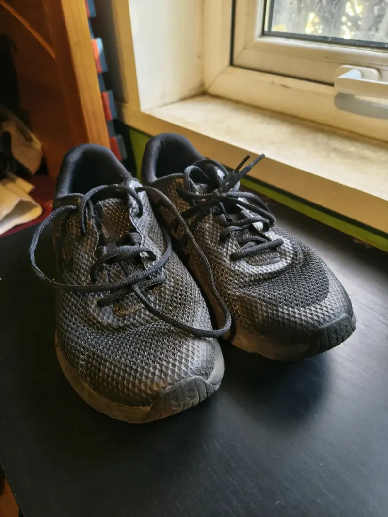 Zapatillas Under armour negras para hombre - 1