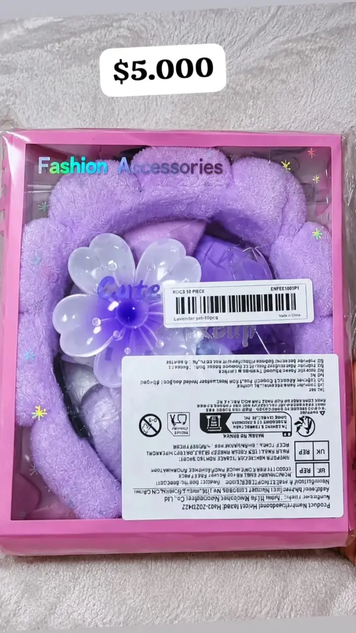 Set de belleza con accesorios y cremas - 2