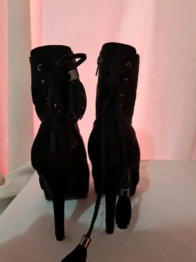 Botines de tacón alto negros elegantes - miniatura 3