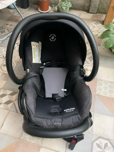 Silla de auto para bebé Joie negra - miniatura 2