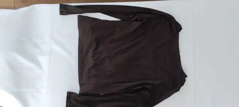 Blusa marrón con detalle de anillo - 2
